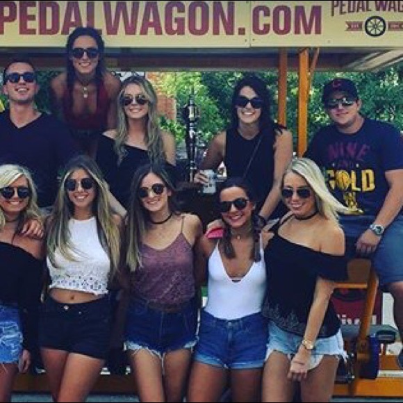 LEVI SHORTS - Picture 4 of 4